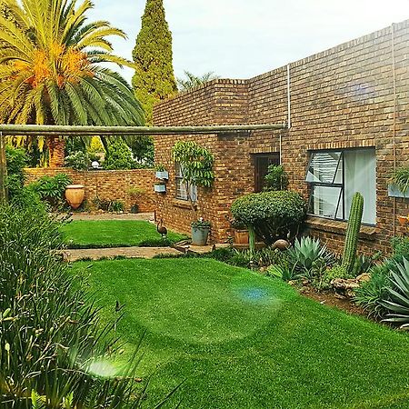 Midrand Guesthouse - Tasa Exterior photo